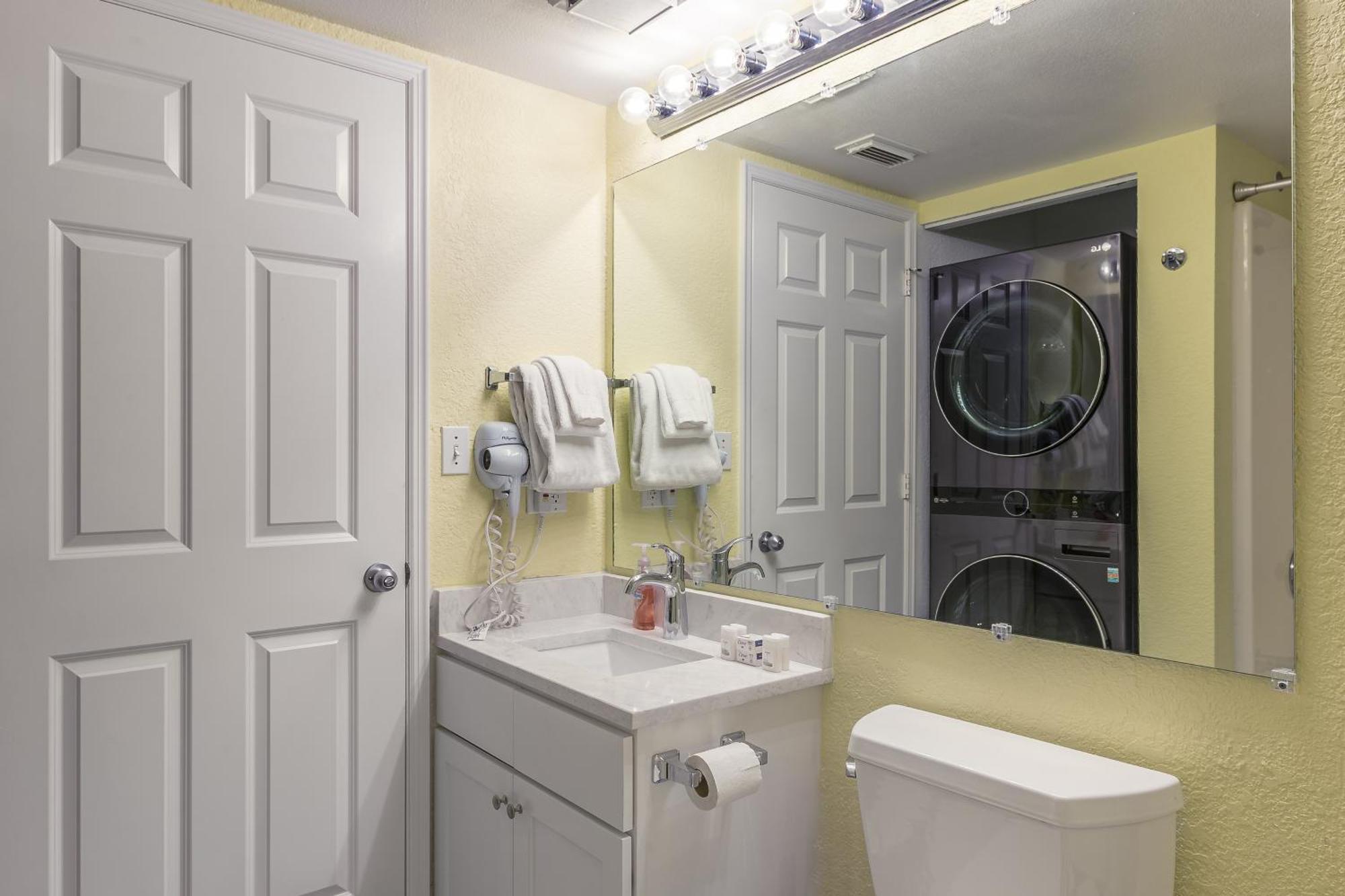 Sunrise Suites Saint Lucia Suite #201 Key West Room photo