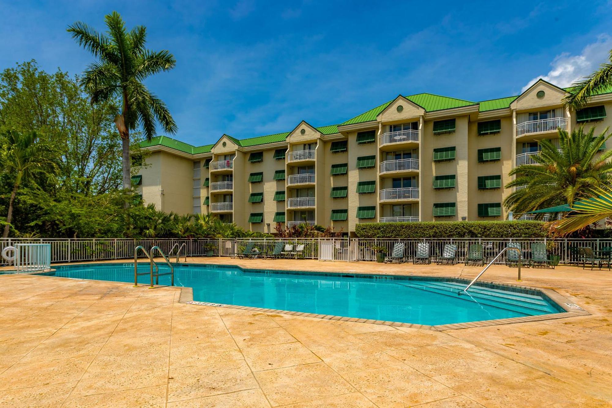 Sunrise Suites Saint Lucia Suite #201 Key West Room photo