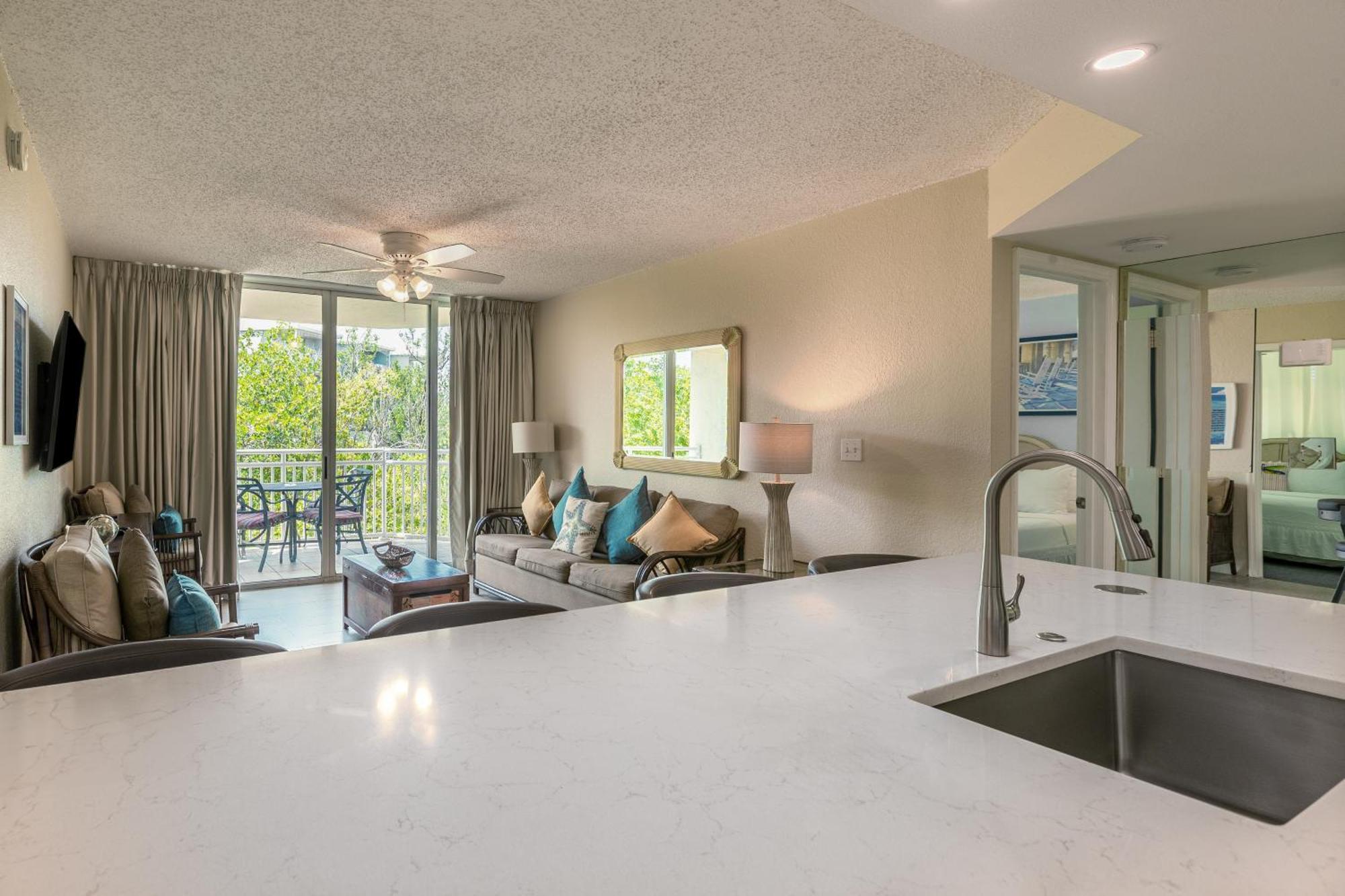 Sunrise Suites Saint Lucia Suite #201 Key West Room photo