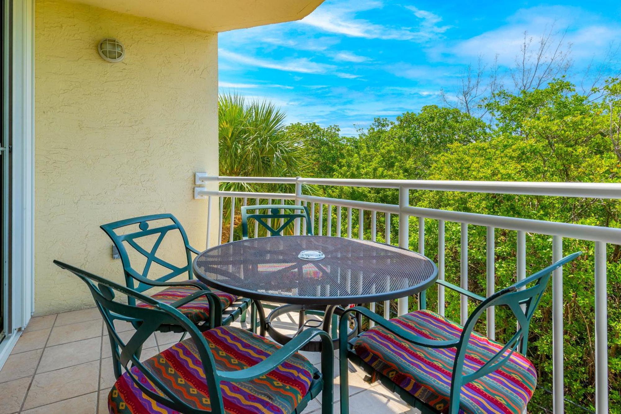 Sunrise Suites Saint Lucia Suite #201 Key West Room photo